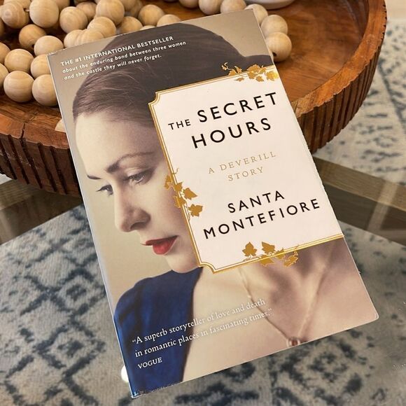 Santa Montefiore - The Secret Hours - Picture 2 of 5